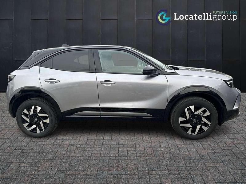 Nuova Opel Mokka 131 CV (96 kW) 2025 Kontrast grey SUV