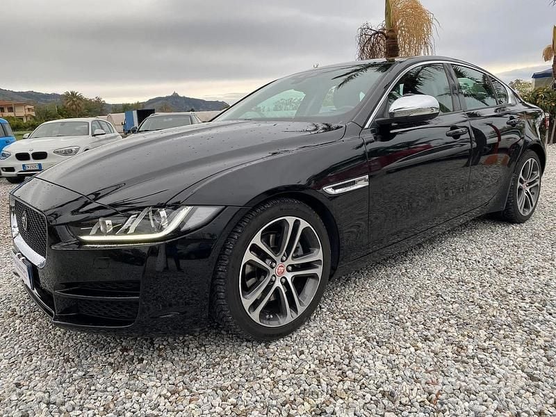 Usata Jaguar XE 180 CV (132 kW) 2016 Berlina