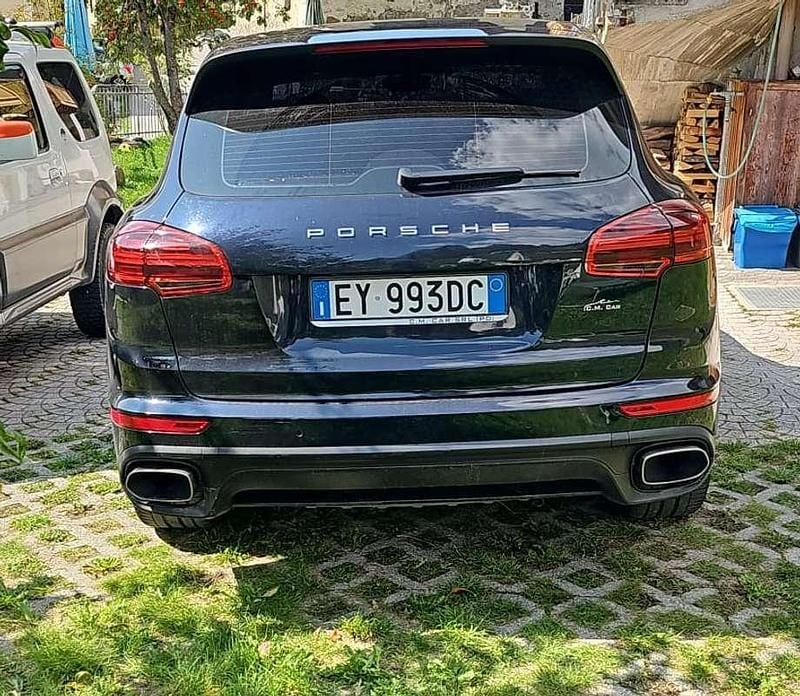 Usata Porsche Cayenne 250 CV (183 kW) 2015 Blu/azzurro SUV