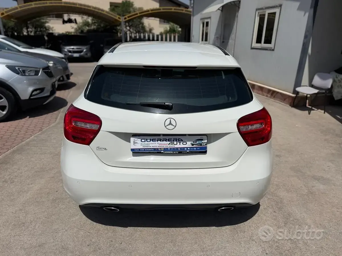 Usata Mercedes A180 109 CV (80 kW) 2016 Bianco Utilitaria