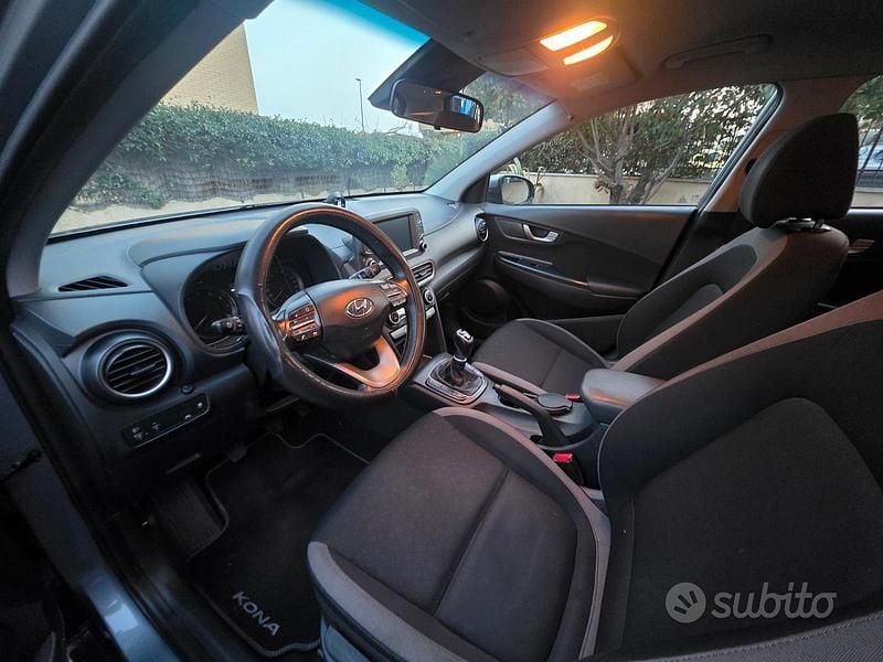 Usata Hyundai Kona Turbo 120 CV (88 kW) 2018 Grigio SUV