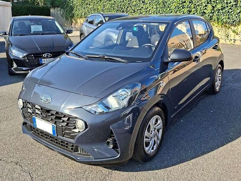 Usata Hyundai i10 Advanced Plus 67 CV (49 kW) 2022 Aurora grey Utilitaria