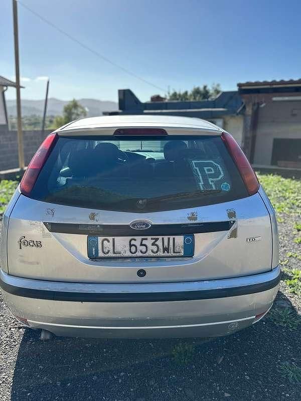 Usata Ford Focus Ghia 116 CV (85 kW) 2003 Berlina