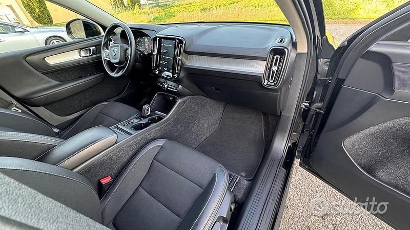 Usata Volvo XC40 150 CV (110 kW) 2019 Nero SUV