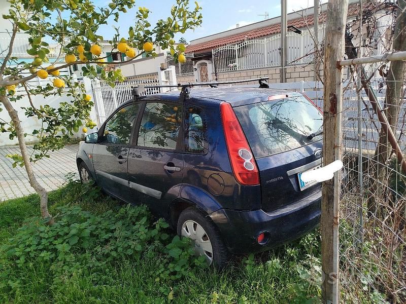 Usata Ford Fiesta 2007 Blu Berlina