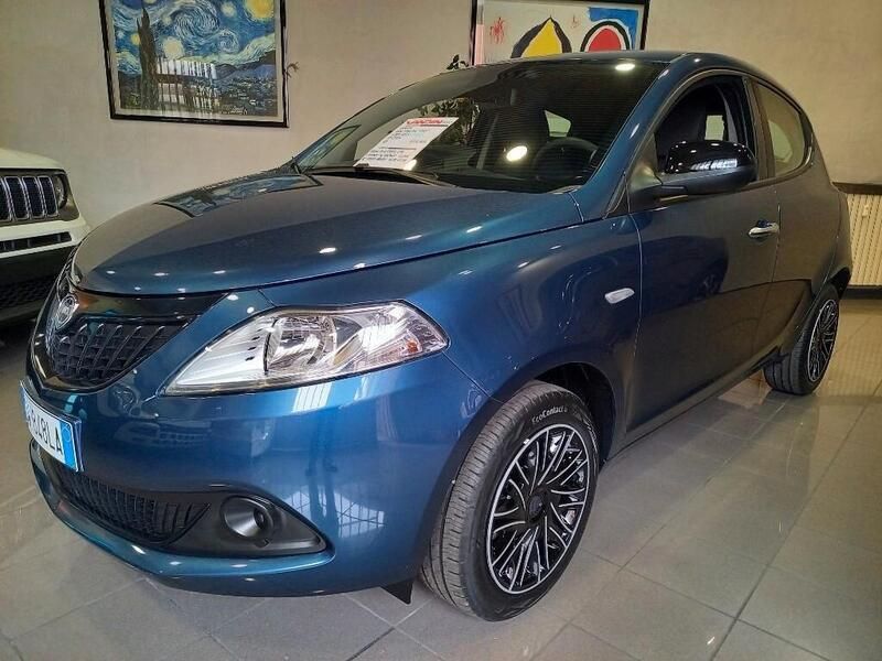 Usata Lancia Ypsilon S 69 CV (50 kW) 2024 Blu Utilitaria