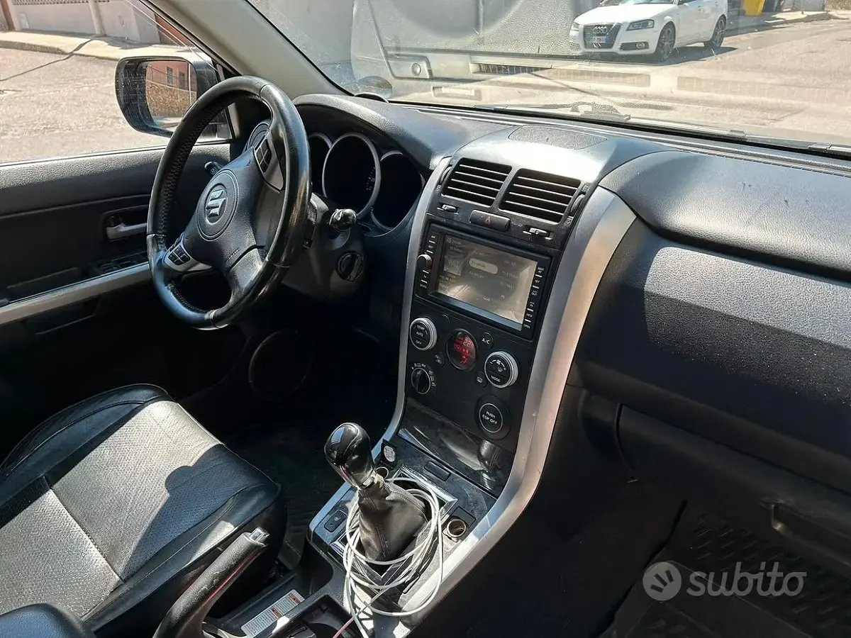 Usata Suzuki Grand Vitara 129 CV (94 kW) 2010 Grigio SUV