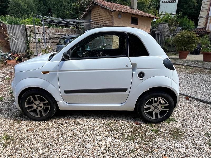 Bianco Usata 2021 Microcar Dué Due volumi | 6800 € (Ottimo prezzo) - Immagine 1/4