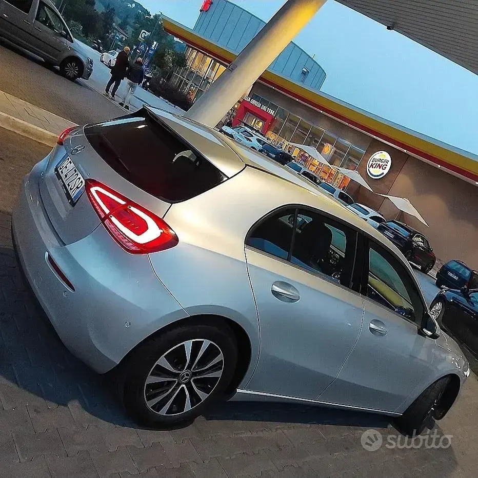Usata Mercedes 180 116 CV (85 kW) 2021 Grigio Berlina