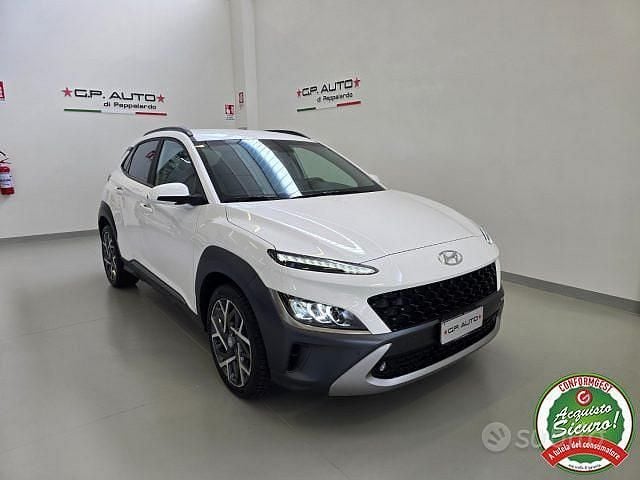 Usata Hyundai Kona 105 CV (77 kW) 2022 Bianco SUV