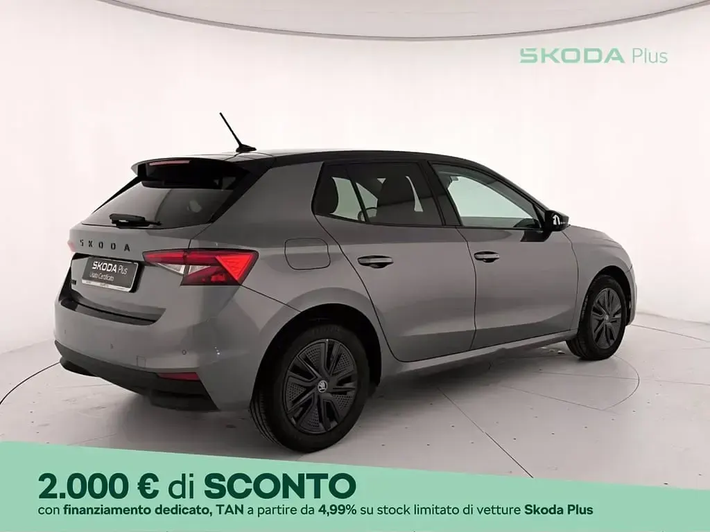 Usata Skoda Fabia 95 CV (69 kW) 2025 Grigio graphite metallizzato nero tulipano perlato Utilitaria