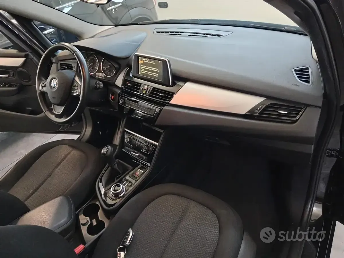Usata BMW 216 Efficient Dynamics 116 CV (85 kW) 2016 Nero Monovolume