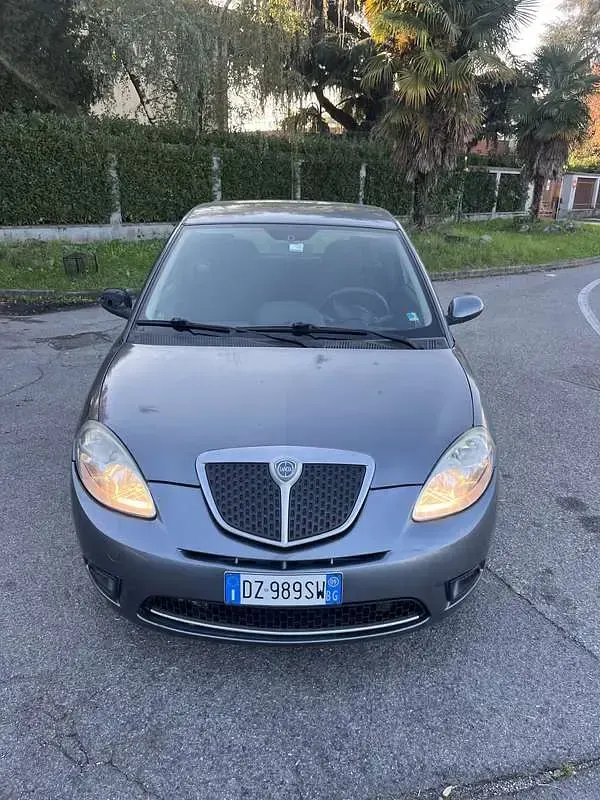 Usata Lancia Ypsilon 77 CV (56 kW) 2009 Utilitaria