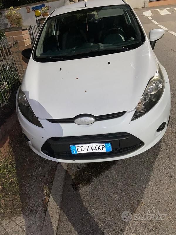 Usata Ford Fiesta 2010 Bianco Utilitaria