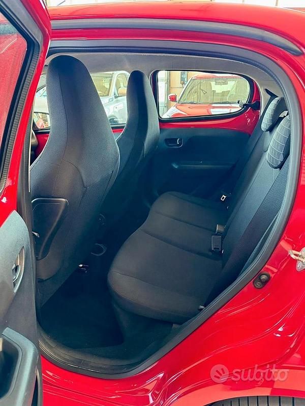 Usata Peugeot 108 Active 72 CV (52 kW) 2020 Rosso Berlina