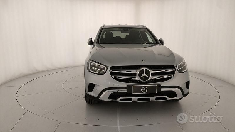 Usata Mercedes GLC220 194 CV (142 kW) 2021 Argento SUV