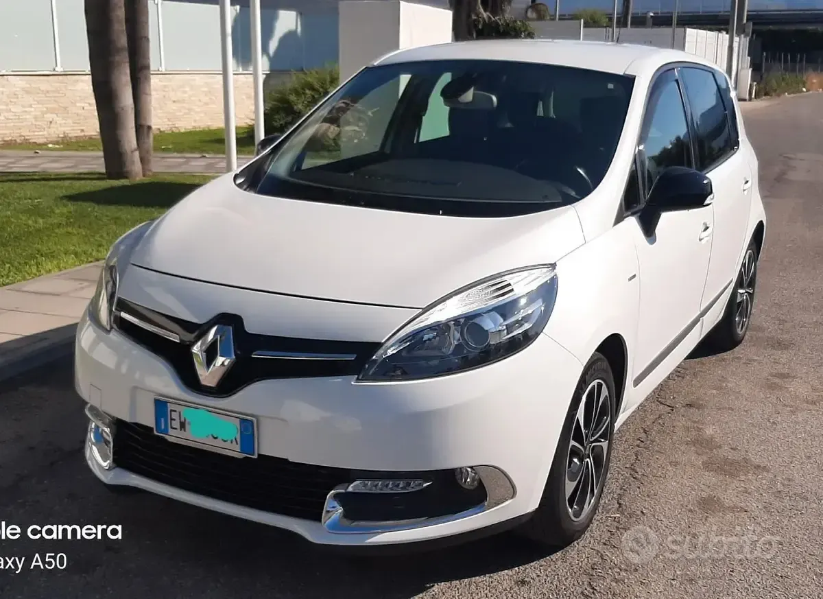 Usata Renault Scenic E-Tech Bose Edition 110 CV (80 kW) 2014 Bianco Monovolume