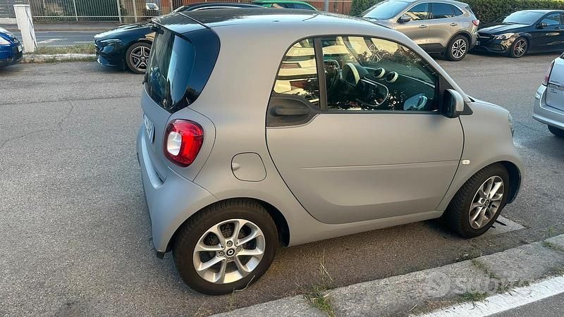 Usata Smart ForTwo Coupé 61 CV (44 kW) 2014 Utilitaria