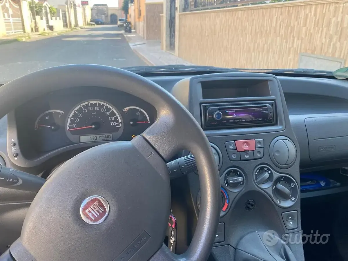 Usata Fiat Panda 69 CV (50 kW) 2011 Blu Utilitaria