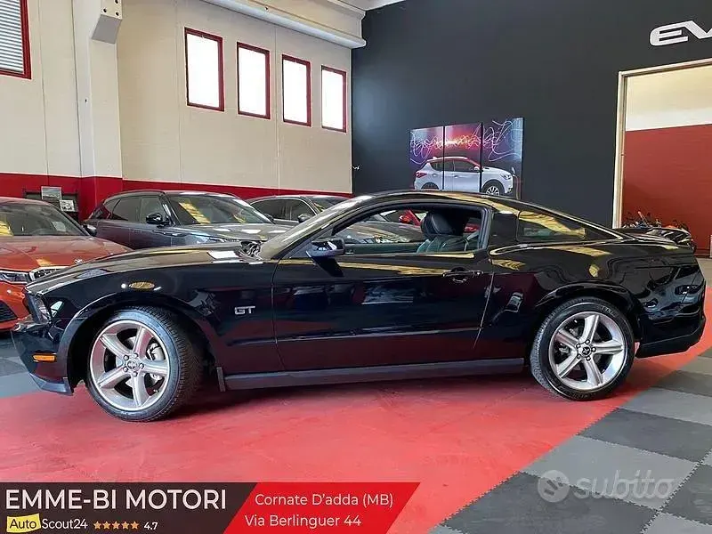 Usata Ford Mustang GT Premium 315 CV (231 kW) 2011 Nero Coupé