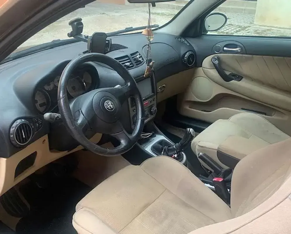 Usata Alfa Romeo 147 Progression 105 CV (77 kW) 2008 Nero Utilitaria