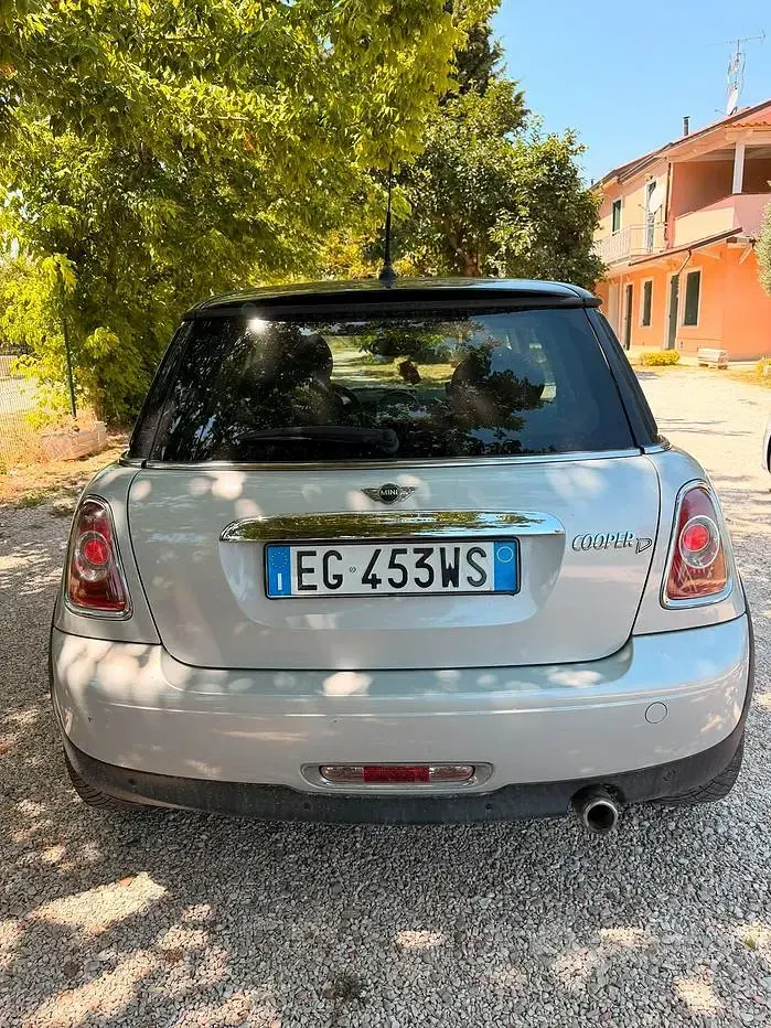 Usata Mini Cooper D 111 CV (81 kW) 2011 Utilitaria