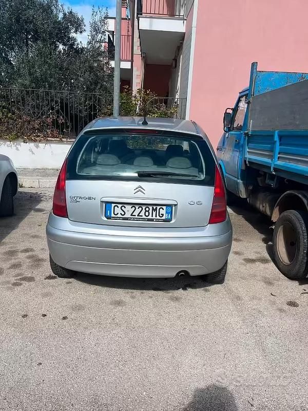 Usata Citroën C3 Exclusive 73 CV (53 kW) 2005 Berlina