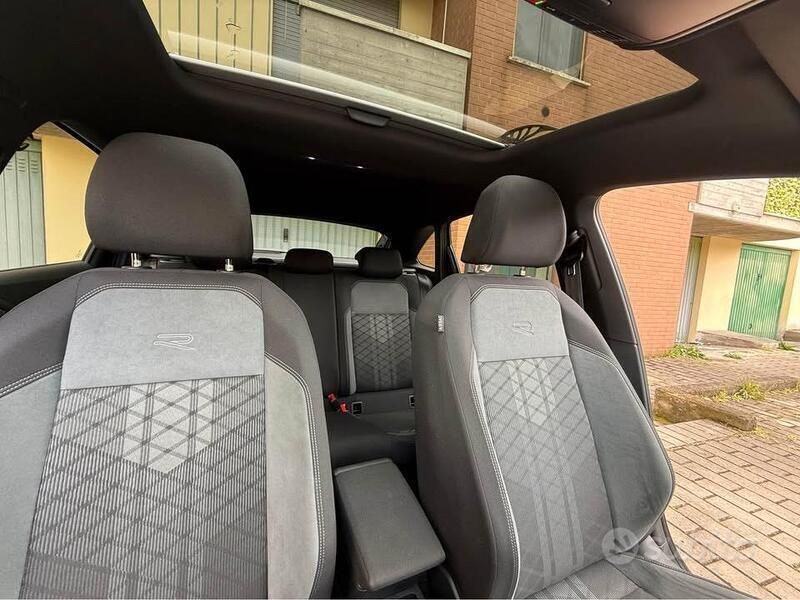 Usata VW Taigo R-line 110 CV (80 kW) 2022 Grigio SUV