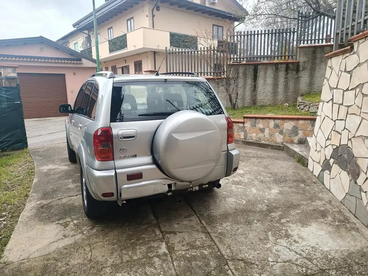 Usata Toyota RAV4 Sol 116 CV (85 kW) 2002 SUV