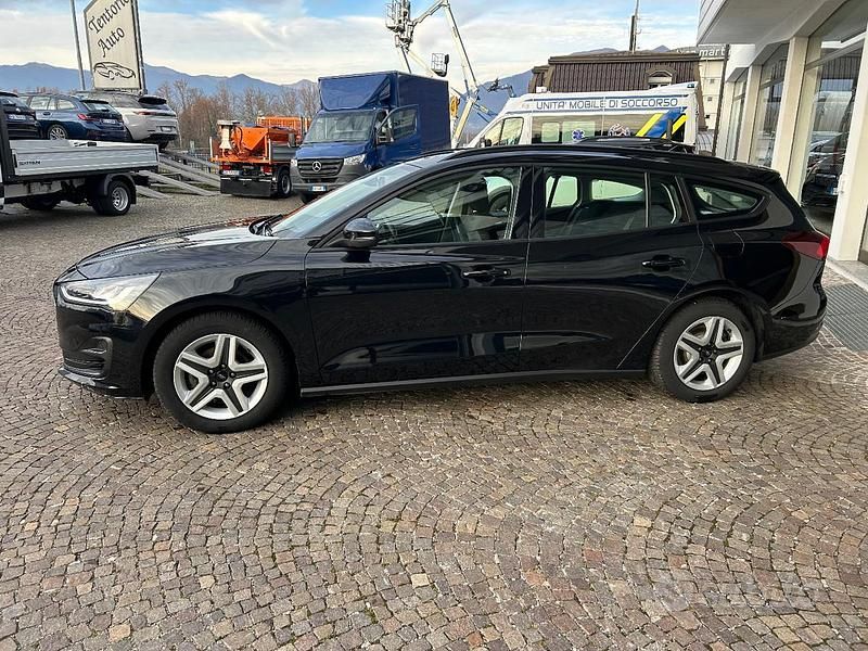 Usata Ford Focus Business Edition 120 CV (88 kW) 2022 Nero metallizzato Station wagon
