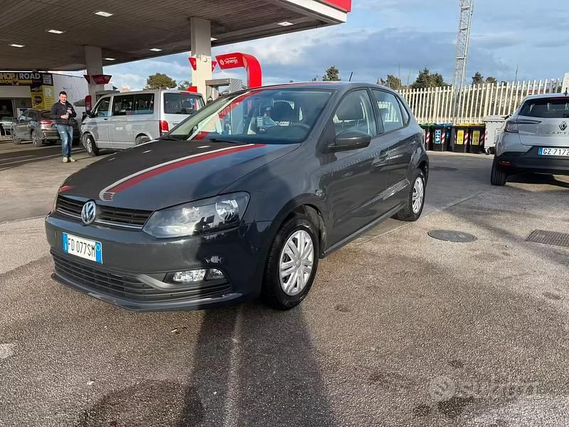 Usata VW Polo Comfortline 74 CV (54 kW) 2016 Grigio Berlina