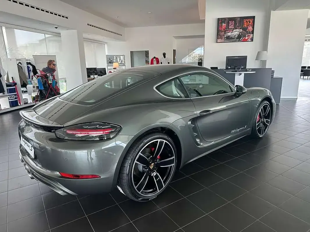 Usata Porsche 718 349 CV (256 kW) 2024 Coupé