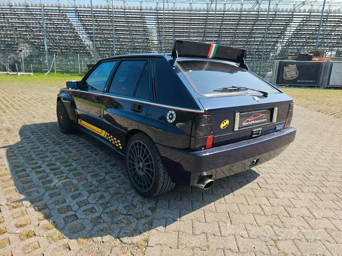 Usata Lancia Delta 211 CV (155 kW) 1994 Blu/azzurro Utilitaria