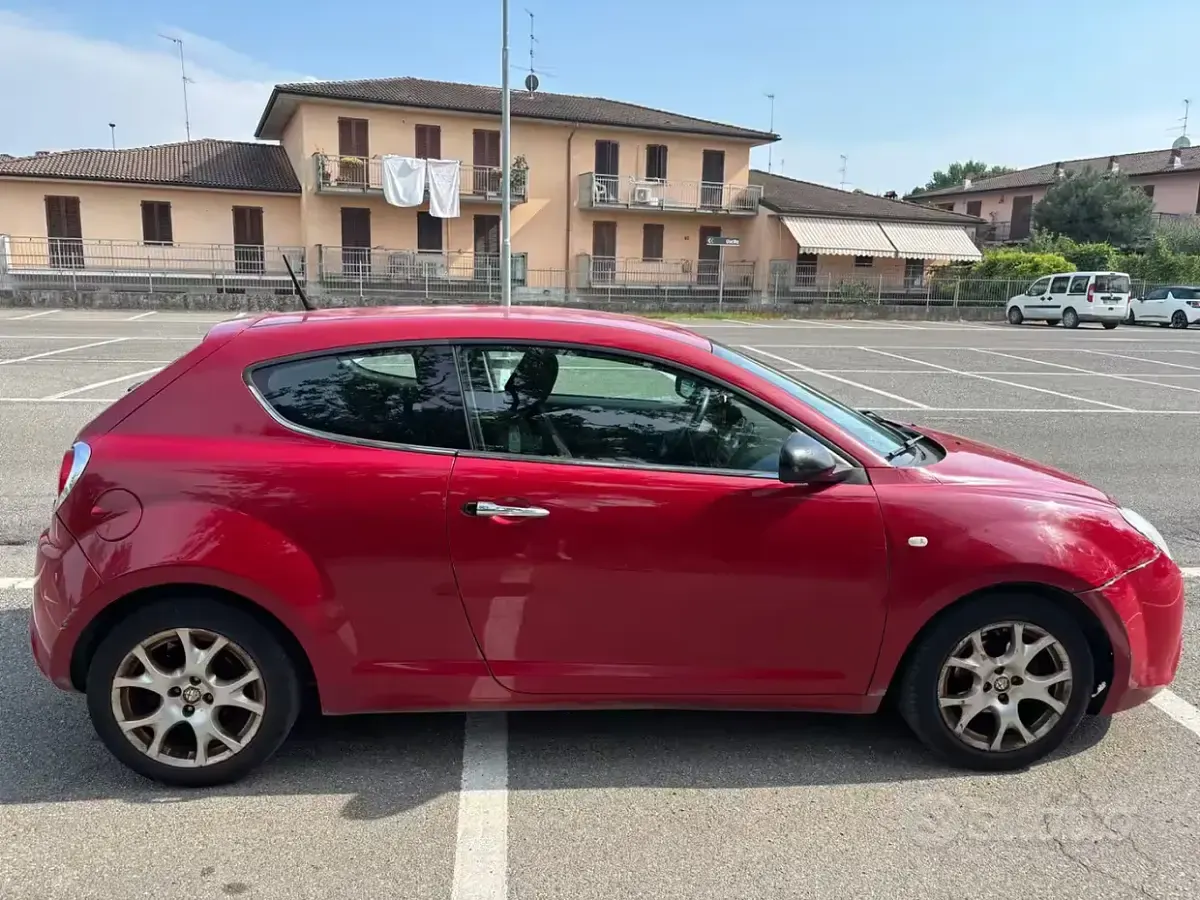 Usata Alfa Romeo MiTo 79 CV (58 kW) 2009 Rosso Utilitaria