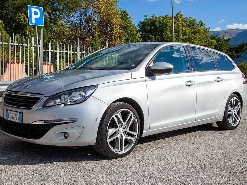 Grigio Usata 2016 Peugeot 308 Active Station wagon | 5000 € (Ottimo prezzo) - Immagine 1/4