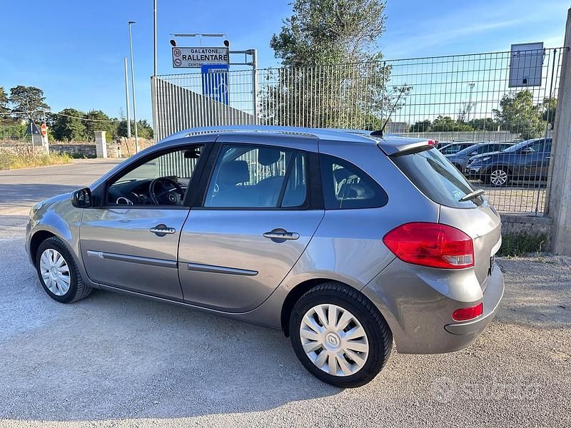 Usata Renault Clio GrandTour 85 CV (62 kW) 2009 Grigio Station wagon