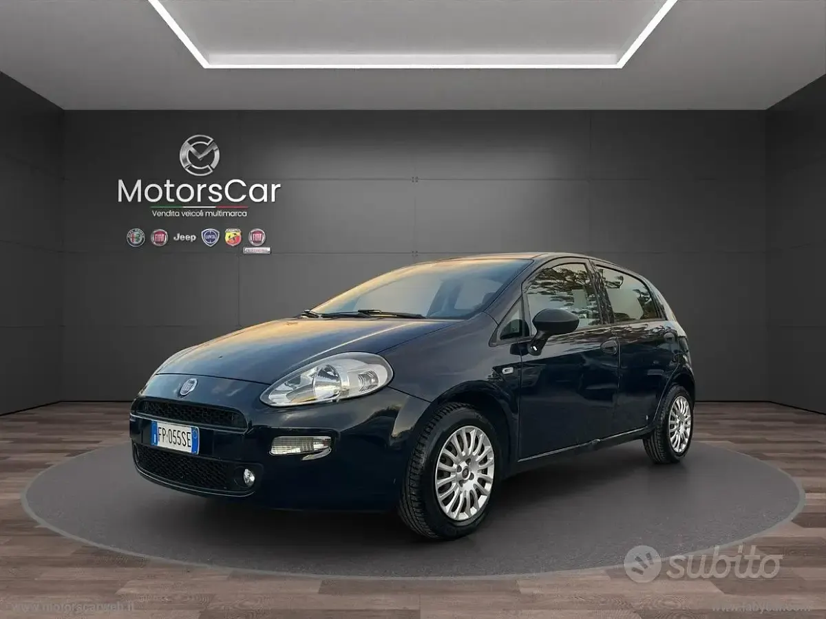 Usata Fiat Punto Street 69 CV (50 kW) 2018 Nero Utilitaria