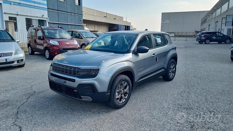 Nuova Jeep Avenger Longitude 100 CV (73 kW) 2025 Grigio SUV