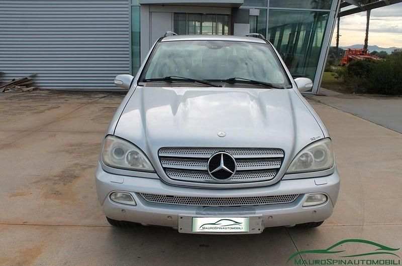 Usata Mercedes ML270 163 CV (119 kW) 2005 Argento SUV