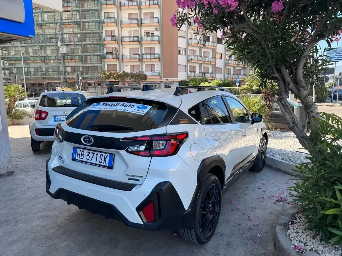 Usata Subaru Crosstrek 135 CV (99 kW) 2025 Bianco SUV