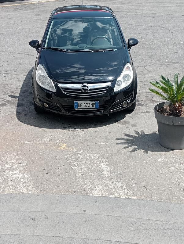 Usata Opel Corsa 58 CV (42 kW) 2007 Nero Berlina