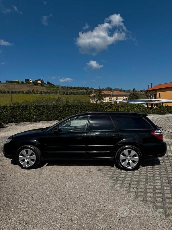 Usata Subaru Outback 2008 Nero Station wagon