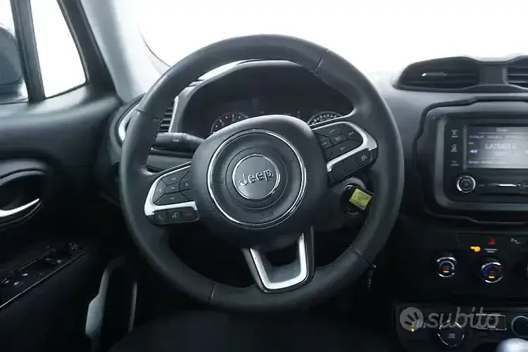 Usata Jeep Renegade Longitude 140 CV (102 kW) 2018 Nero SUV
