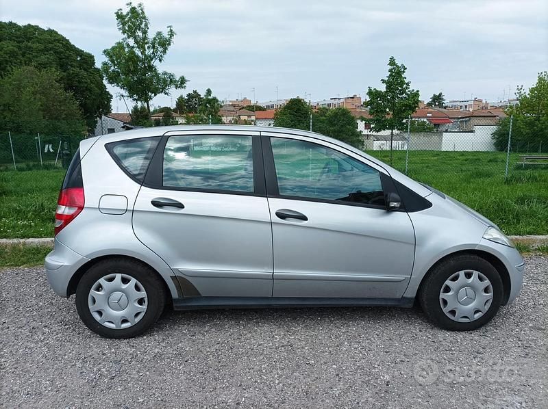 Usata Mercedes A150 Classic 2008 Grigio Berlina
