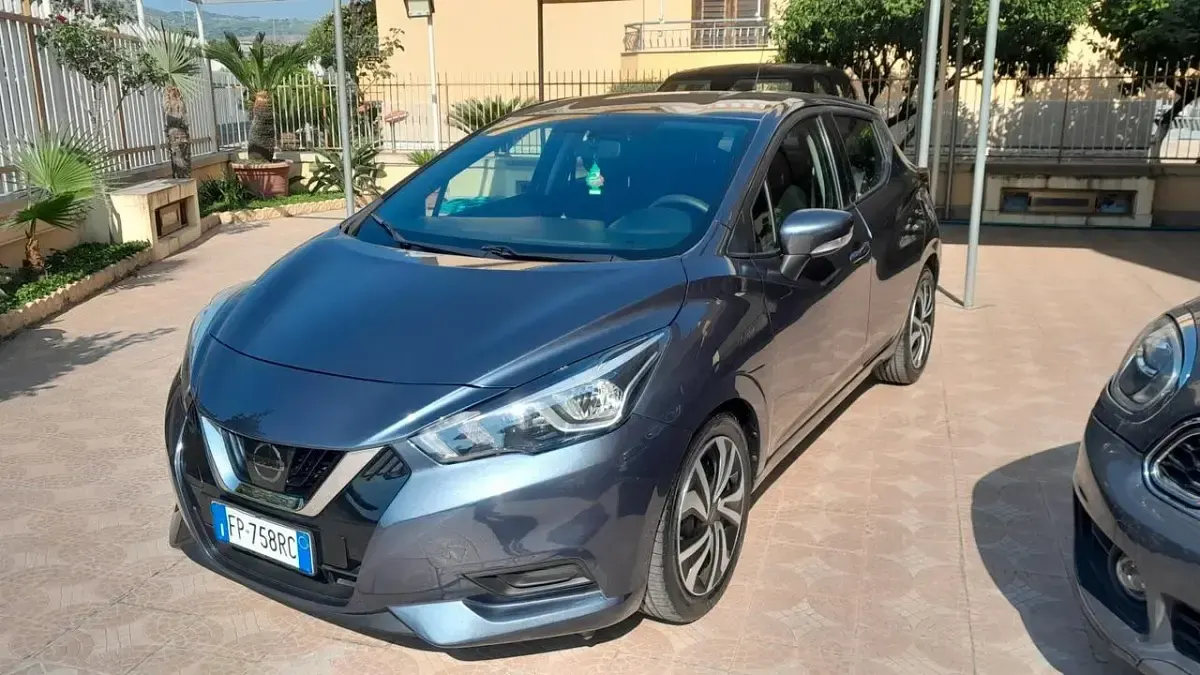 Usata Nissan Micra Acenta 90 CV (66 kW) 2018 Grigio Utilitaria