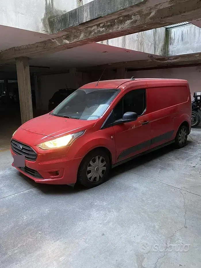 Usata Ford Transit Connect 101 CV (74 kW) 2021 Rosso Monovolume