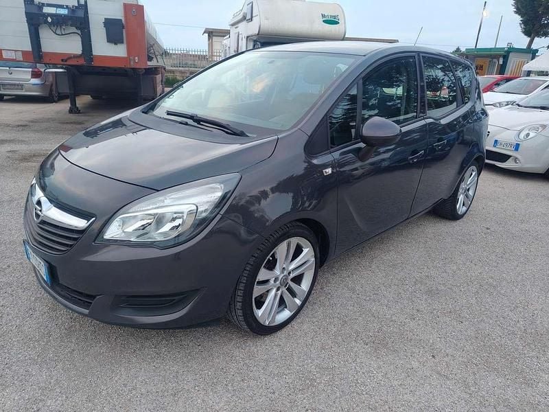 Usata Opel Meriva 95 CV (69 kW) 2015 Grigio Monovolume