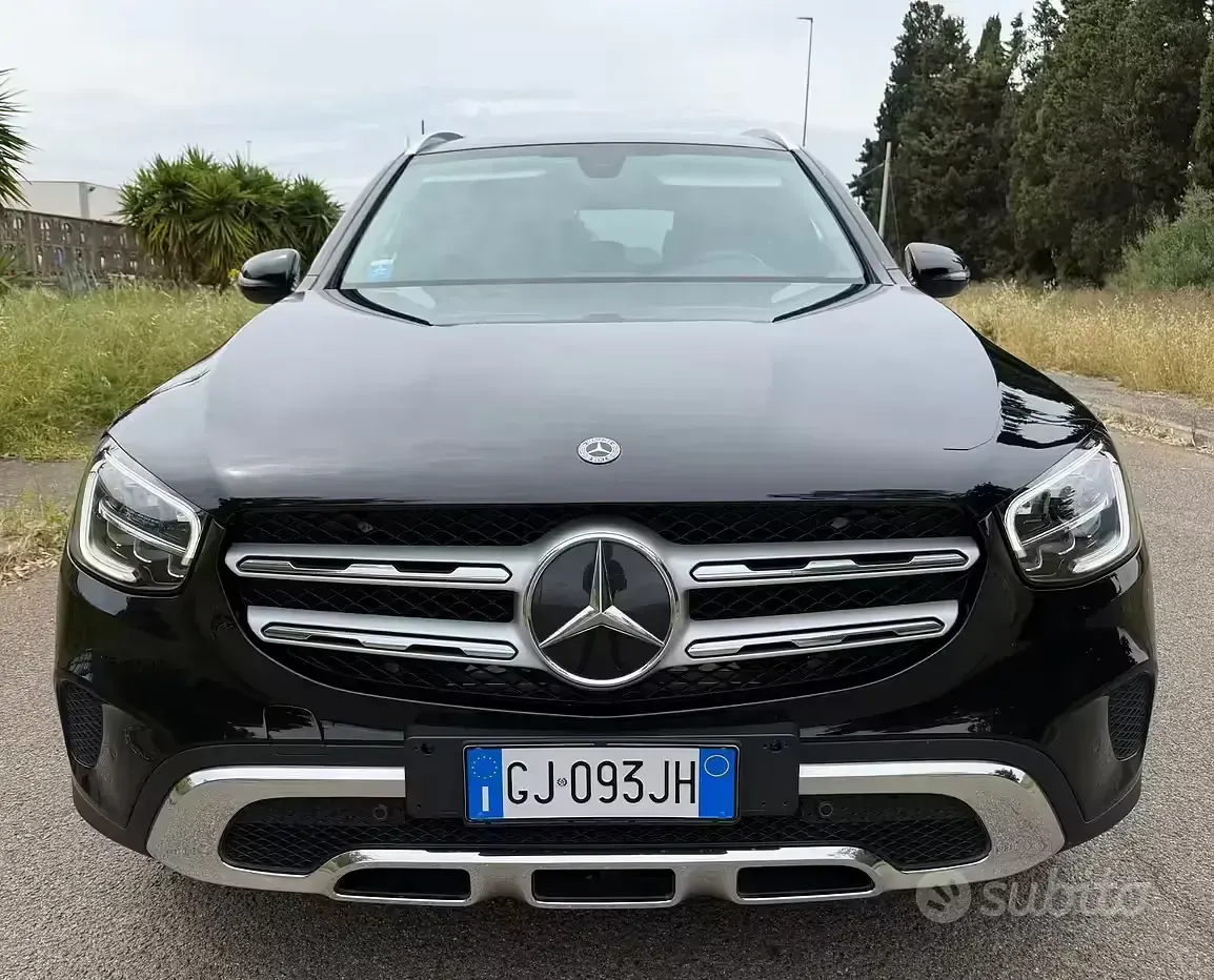 Usata Mercedes GLC220 Business 194 CV (142 kW) 2022 Nero SUV