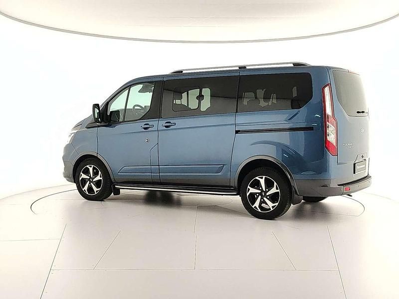 Usata Ford Tourneo Custom Active 185 CV (136 kW) 2021 Blu/azzurro Furgone