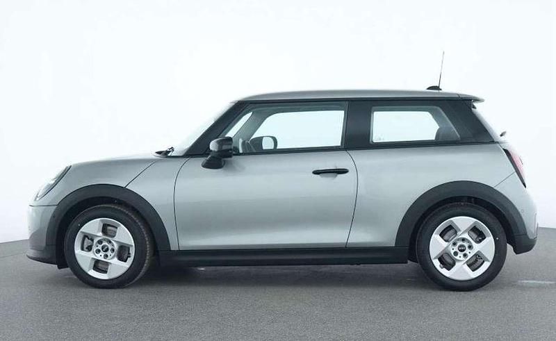 Usata Mini Cooper 156 CV (114 kW) 2025 Grigio Utilitaria